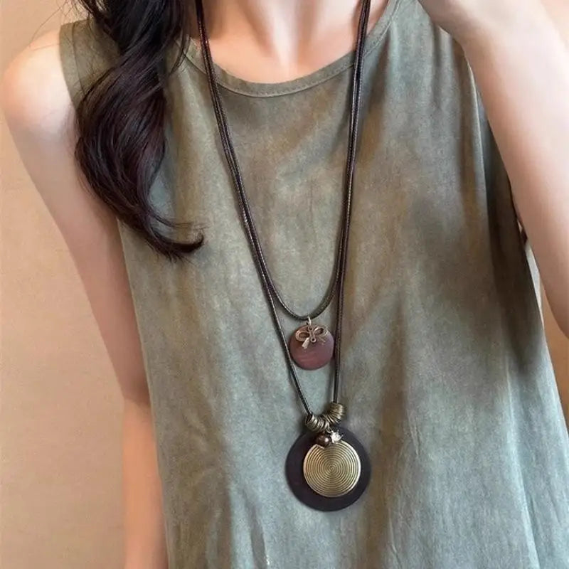 Vintage Boho Metal Feather Necklace – Long Layered Pendant