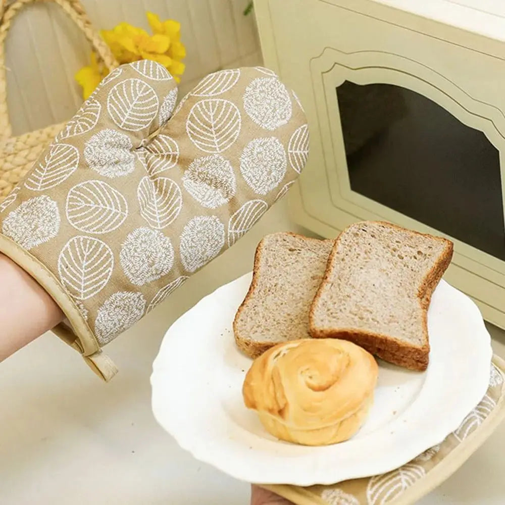 Thickened Microwave Oven Mitts – Heat-Resistant Kitchen Gloves