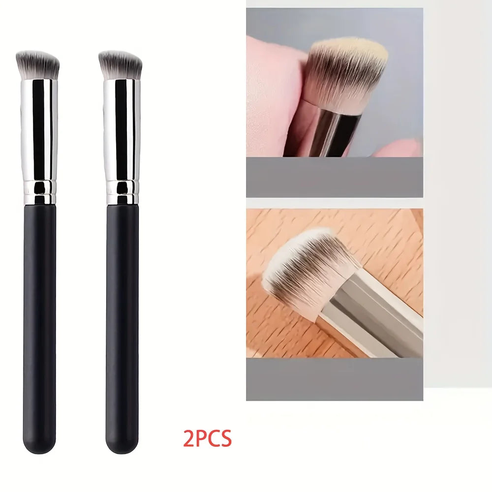 Kabuki Makeup Brush – Foundation, Contour & Blush