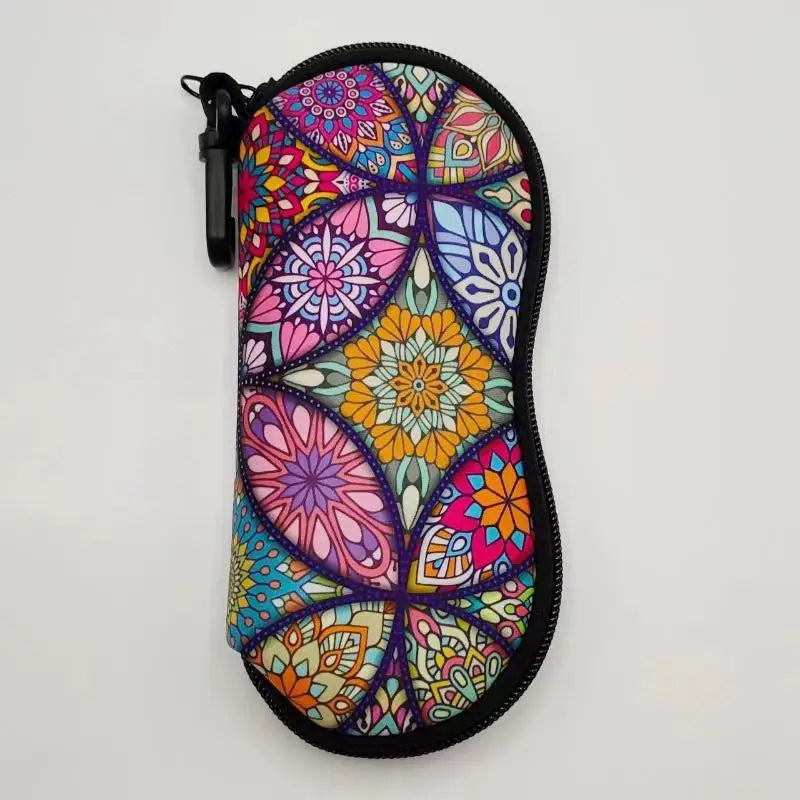 Neoprene Glasses Pouch with Carabiner – Scratch-Resistant Case