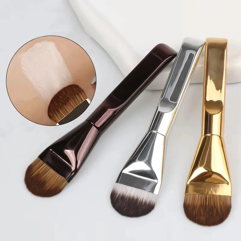 Professional Foundation Brush – Soft Synthetic Bristles | Travel