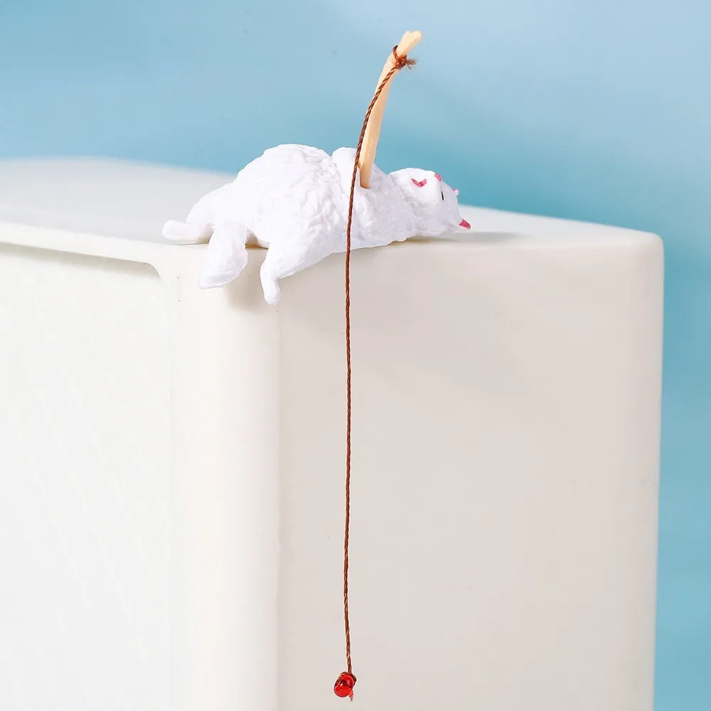Miniature Fishing Cat Ornament – Cartoon Fish Tank Decor