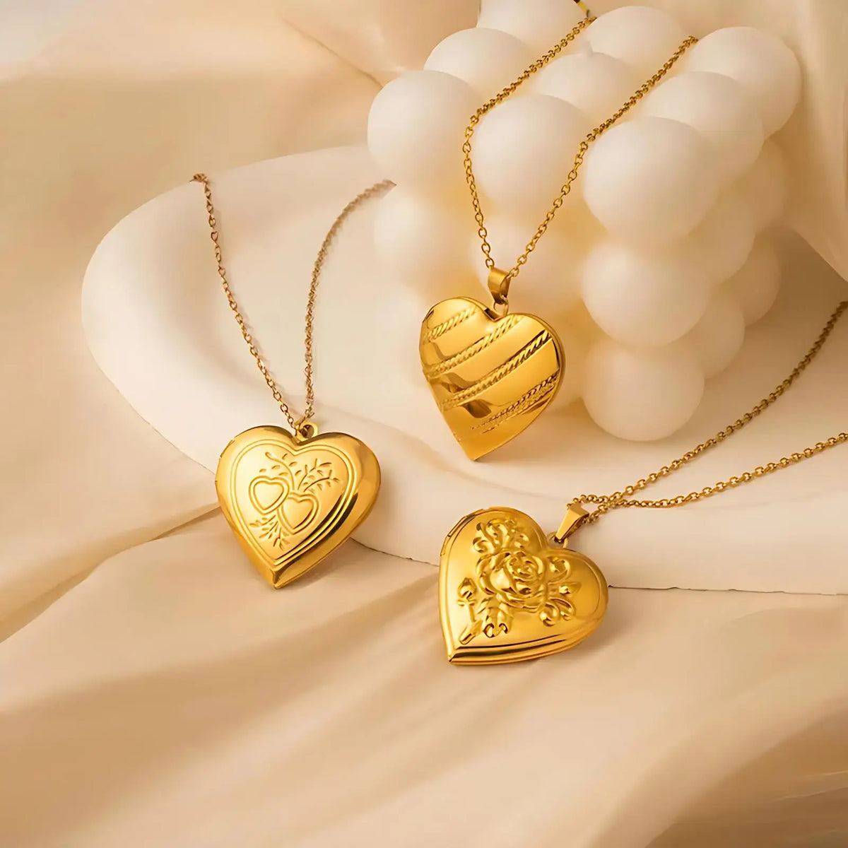 18K Gold Plated Floral Heart Locket Necklace – Photo Keepsake