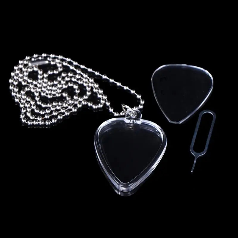 Guitar Pick Storage Case – Clear Heart-Shaped Holder & Keyring