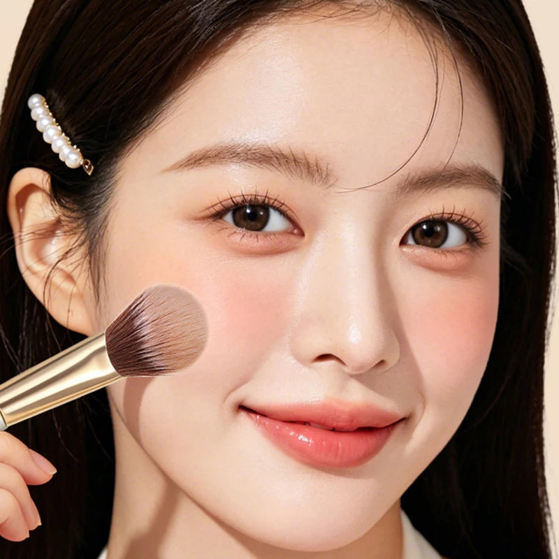 Soft Angled Blush Contour Makeup Brush – Powder & Bronzer