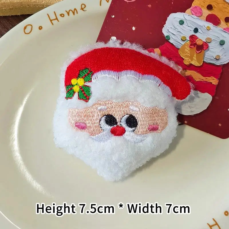 Mini Christmas Plush Keychain Pendant – Santa Doll Ornament