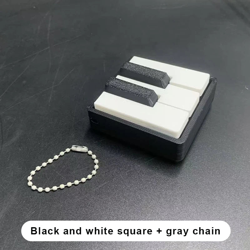 Mini Piano Keyboard Fidget Clicker Keychain – 3D Printed PLA