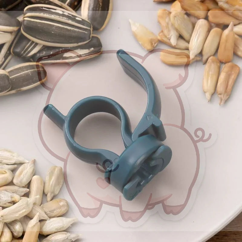 Sunflower Seed Peeler – Finger-Mount BPA-Free Shelling Tool