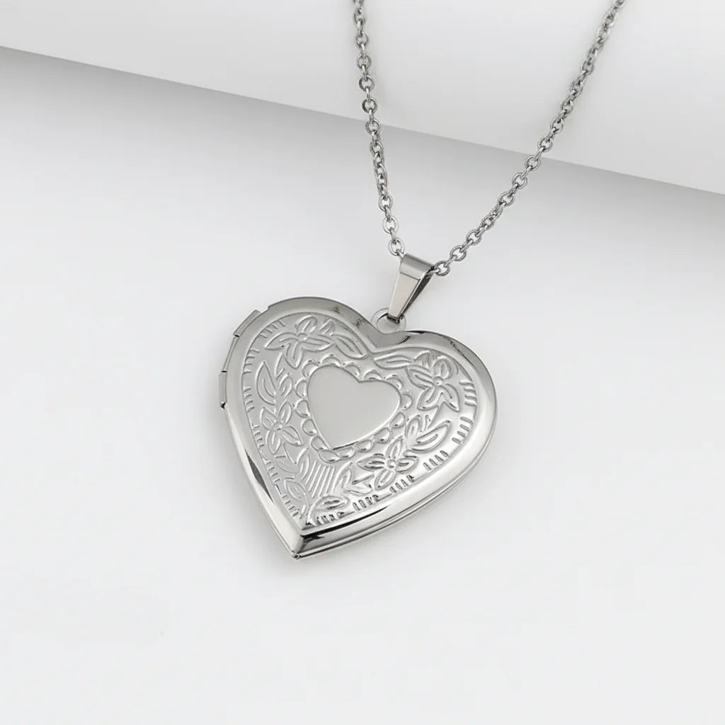 18K Gold Plated Floral Heart Locket Necklace – Photo Keepsake