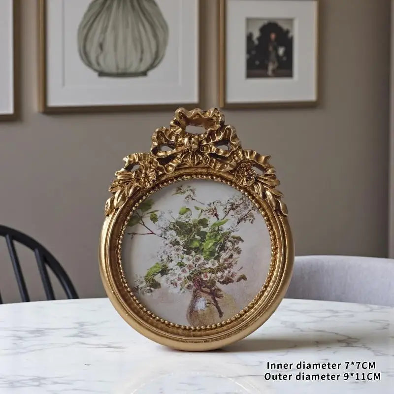 Vintage Gold Resin Oval Photo Frame – Desk & Wall Display