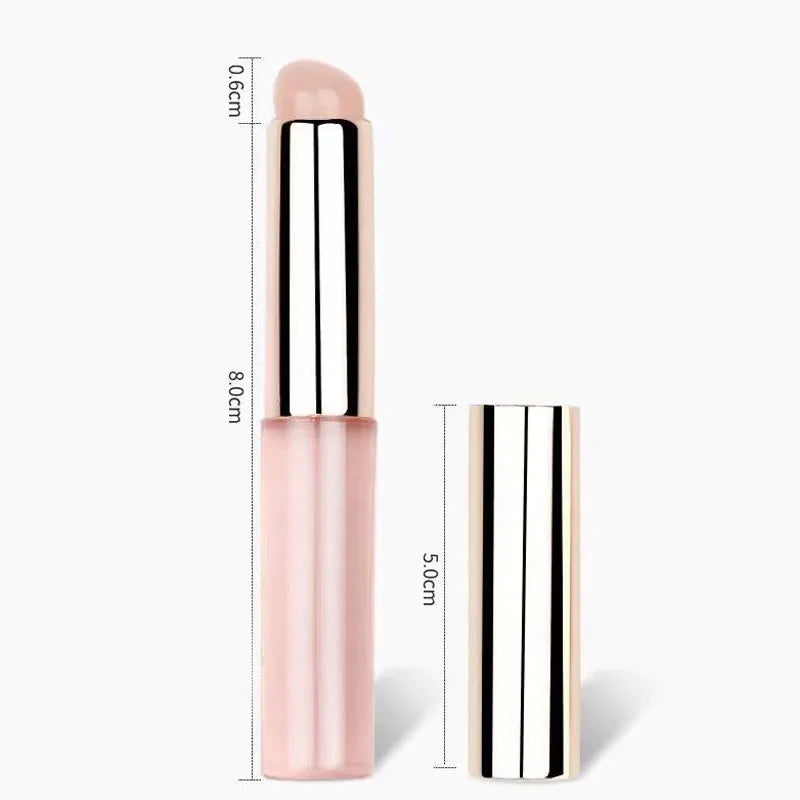 Silicone Lip Brush with Lid – Lipstick & Concealer Applicator