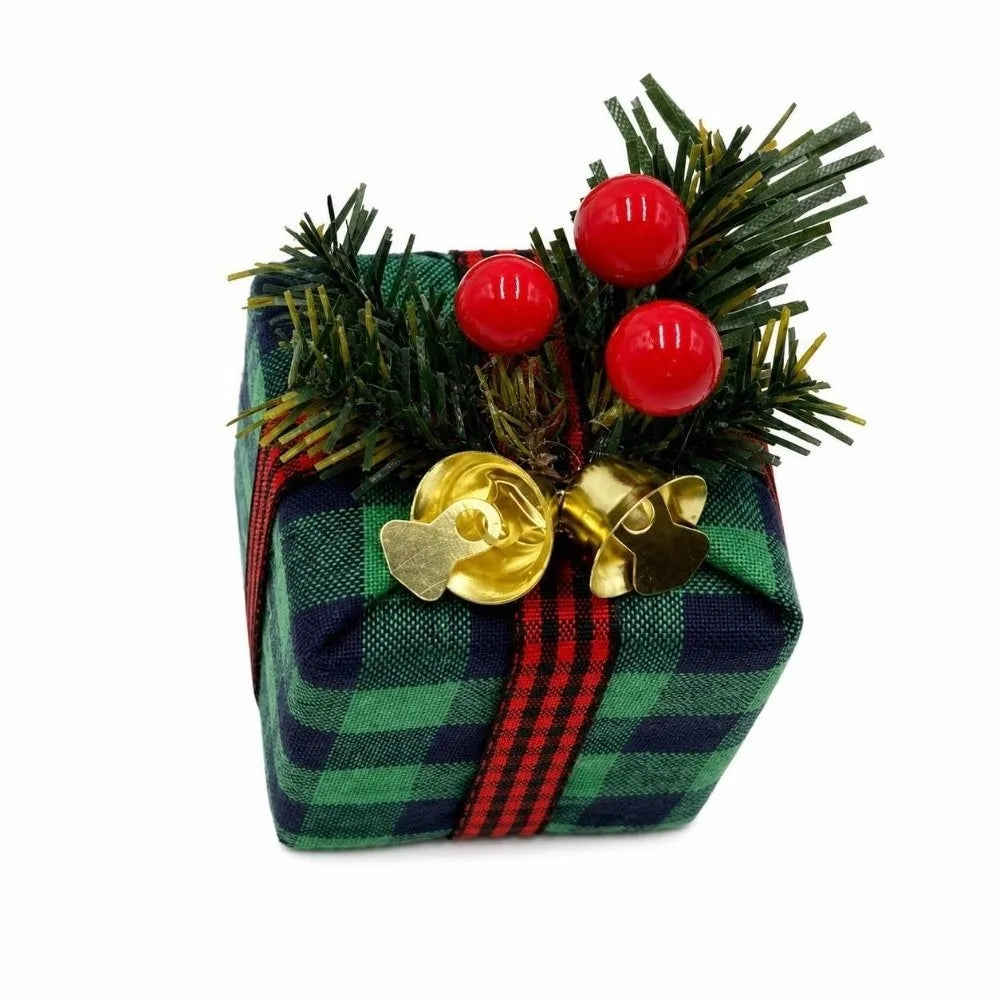 Mini Plaid Christmas Gift Box Ornament – Pine Berry Hanging