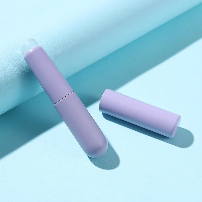 SAMMY Silicone Lip Brush with Cap – Oval Lipstick Applicator