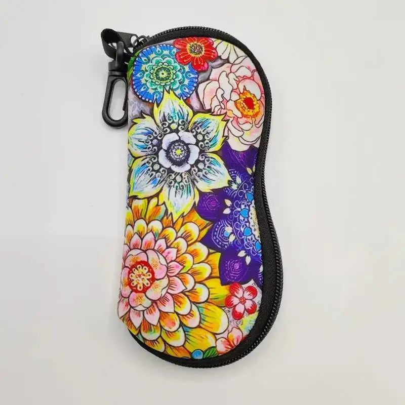 Neoprene Glasses Pouch with Carabiner – Scratch-Resistant Case