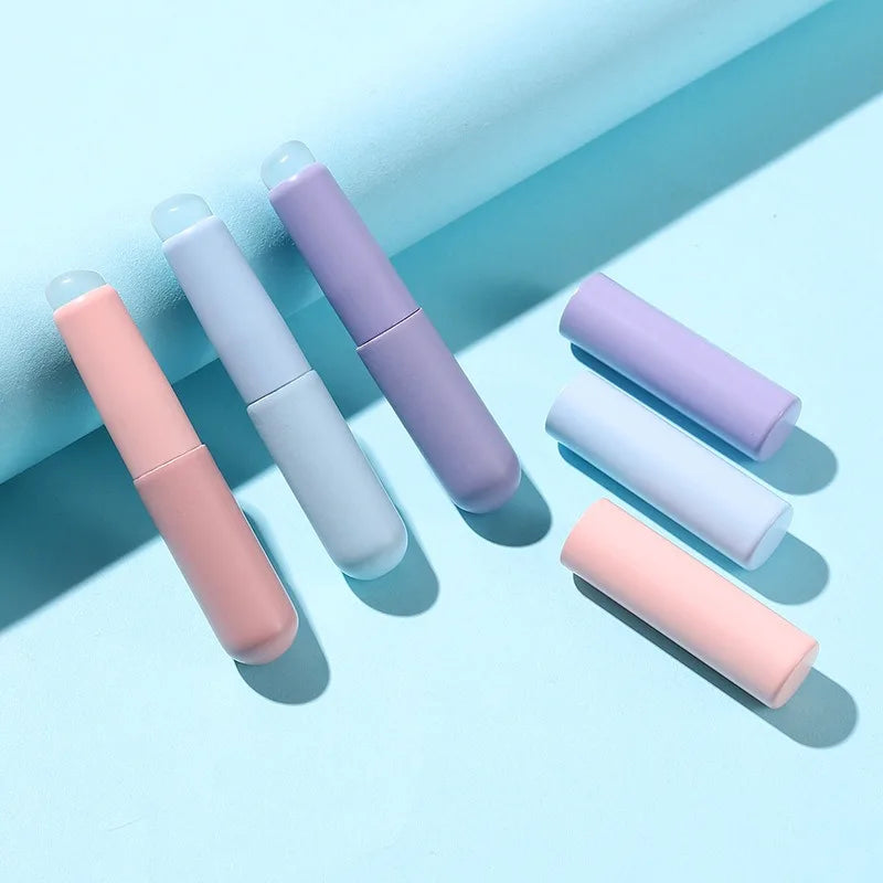 SAMMY Silicone Lip Brush with Cap – Oval Lipstick Applicator