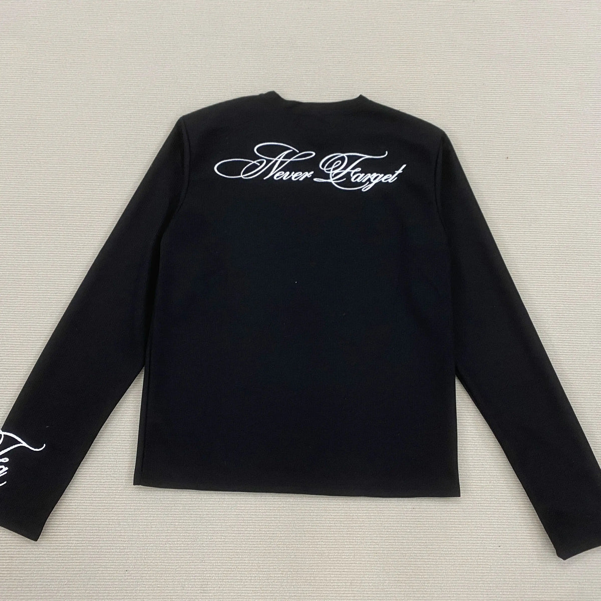 Y2K Graphic Long Sleeve T-Shirt – Retro Gothic Streetwear Tee