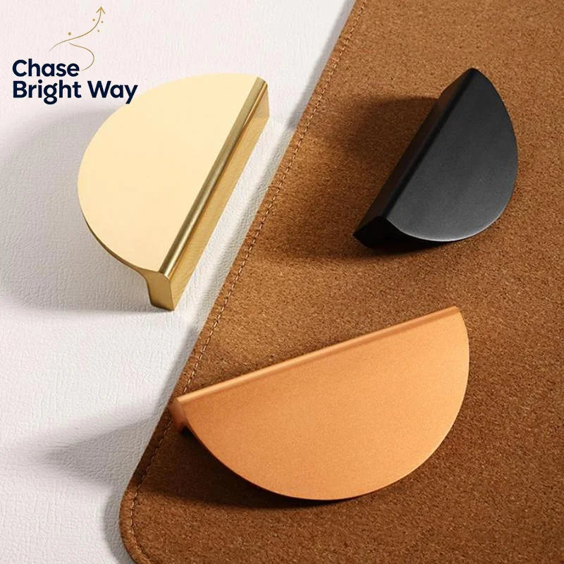 Gold Plastic Charger Plates – Wedding & Dinner Party Décor