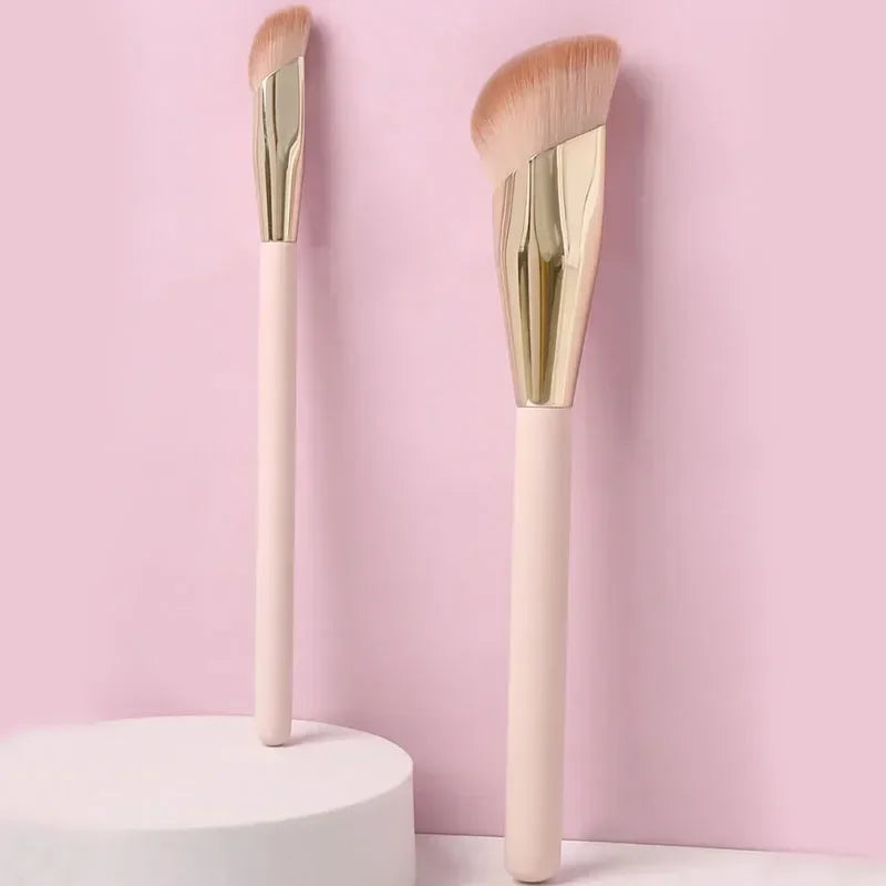 Oblique Head Foundation & Concealer Brush – Face Makeup Tool