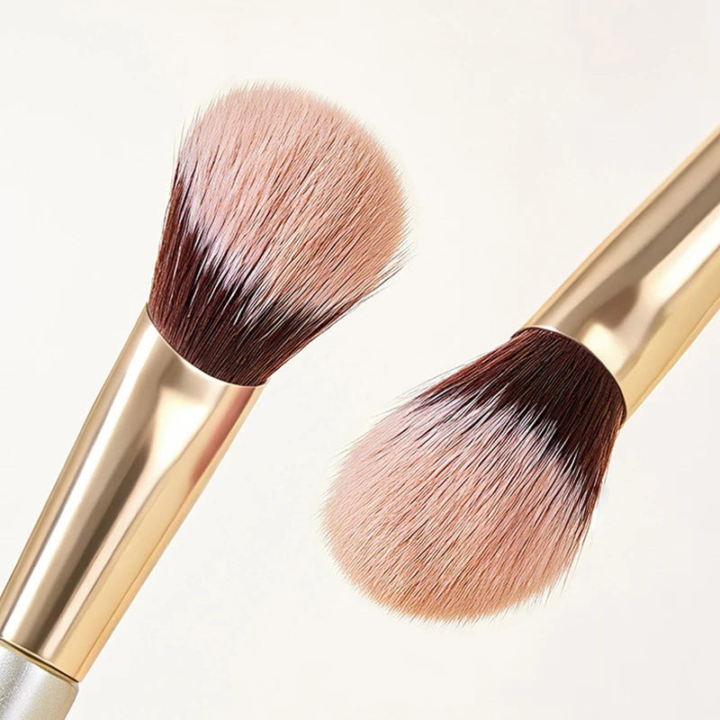 Soft Angled Blush Contour Makeup Brush – Powder & Bronzer