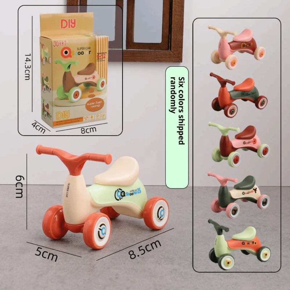 Miniature Plastic Scooter Ornament – Dollhouse Decor 8.5cm
