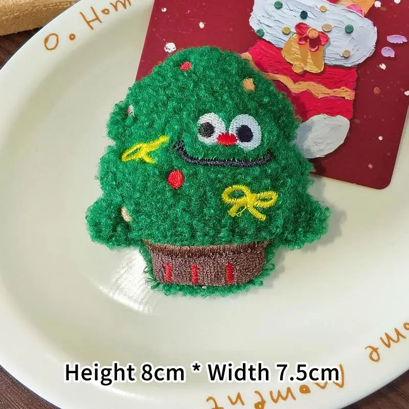 Mini Christmas Plush Keychain Pendant – Santa Doll Ornament