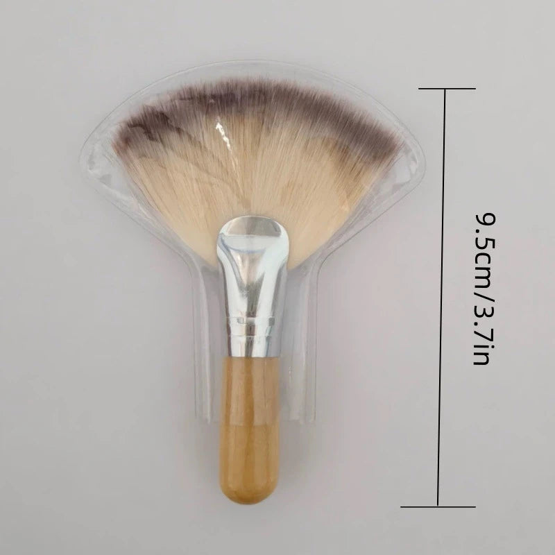Mini Fan Makeup Brush – Soft Fiber Wood Handle | Gege Bear