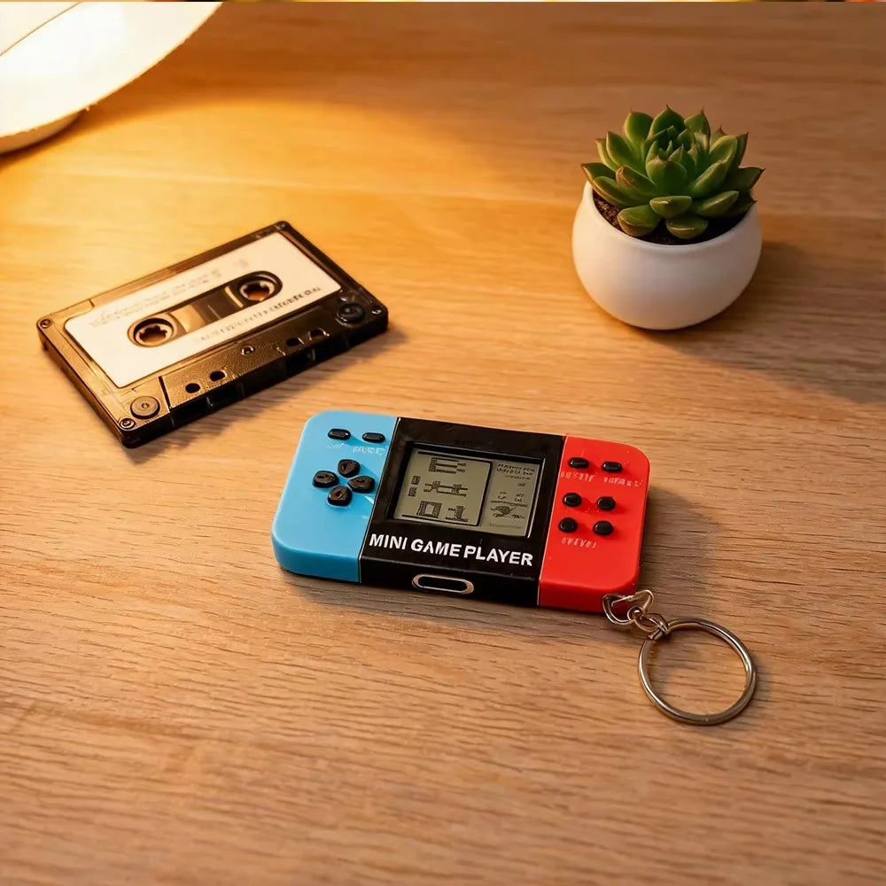 Mini Tetris Game Keychain – Classic Handheld Electronic Console