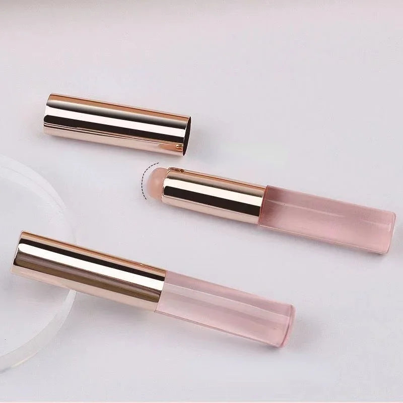 Silicone Lip Brush with Lid – Lipstick & Concealer Applicator