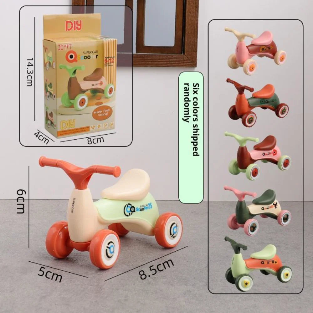 Miniature Plastic Scooter Ornament – Dollhouse Decor 8.5cm