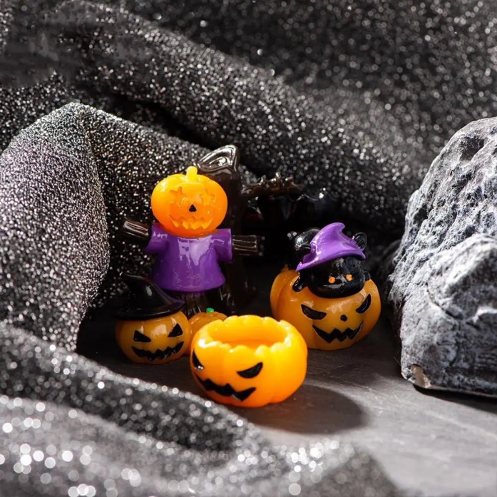 Mini Halloween Resin Figurines – Skull Pumpkin Castle Ornaments
