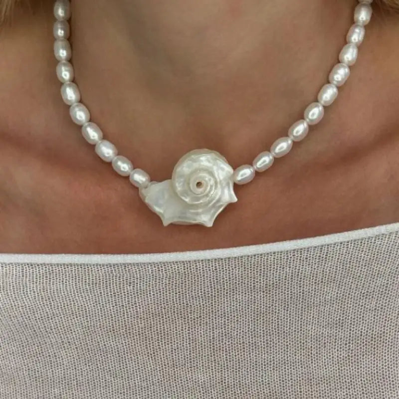 Bohemian Conch Pendant Necklace – Faux Pearl Beaded Choker