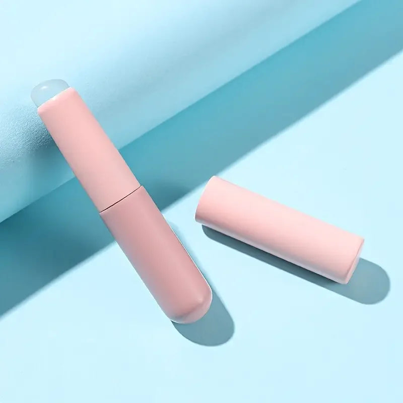 Silicone Lip Brush with Cover – Mini Portable Cosmetic Brush
