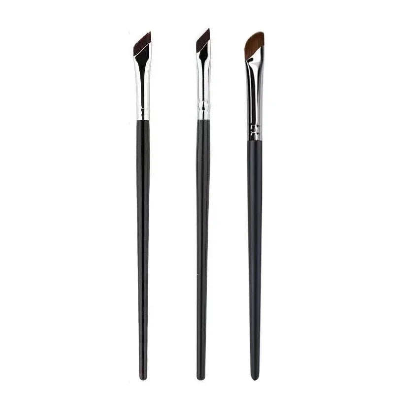 Sickle Blade Eyeliner & Eyebrow Detail Brush – Eye Makeup