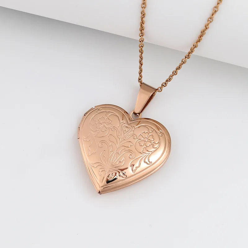 18K Gold Plated Floral Heart Locket Necklace – Photo Keepsake