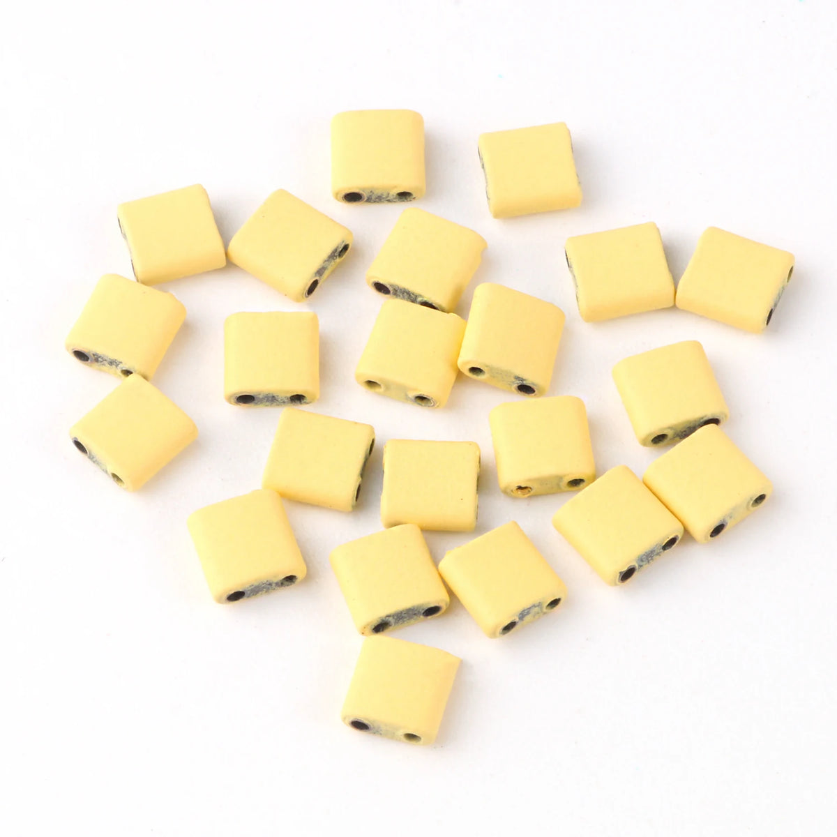 Rectangle Two-Hole Hematite Beads 5x5x2mm – DIY Jewelry Making
