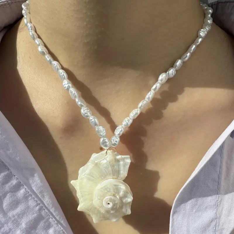 Bohemian Conch Pendant Necklace – Faux Pearl Beaded Choker