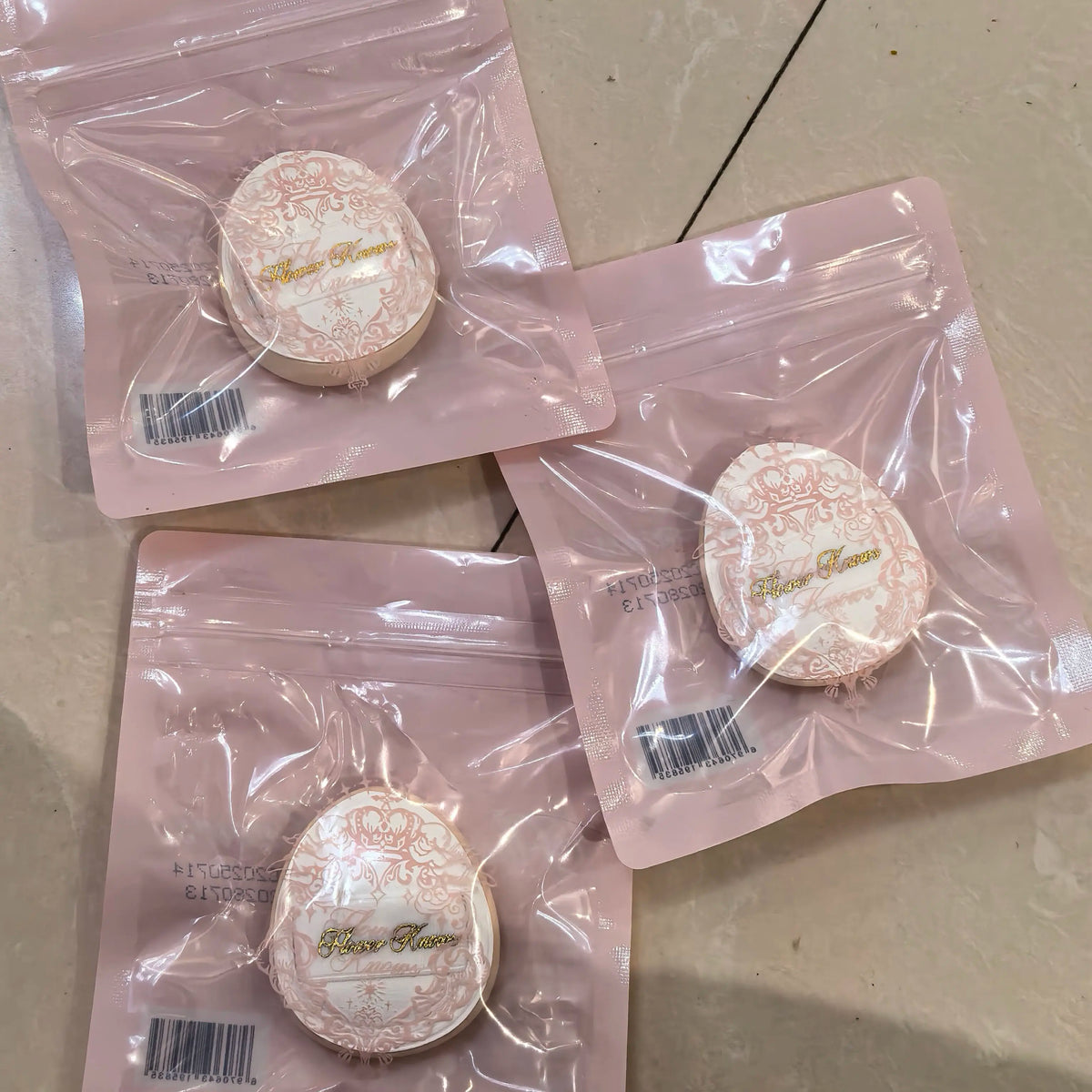 Flower Knows Mini Finger Powder Puff – Air Cushion Makeup Tool