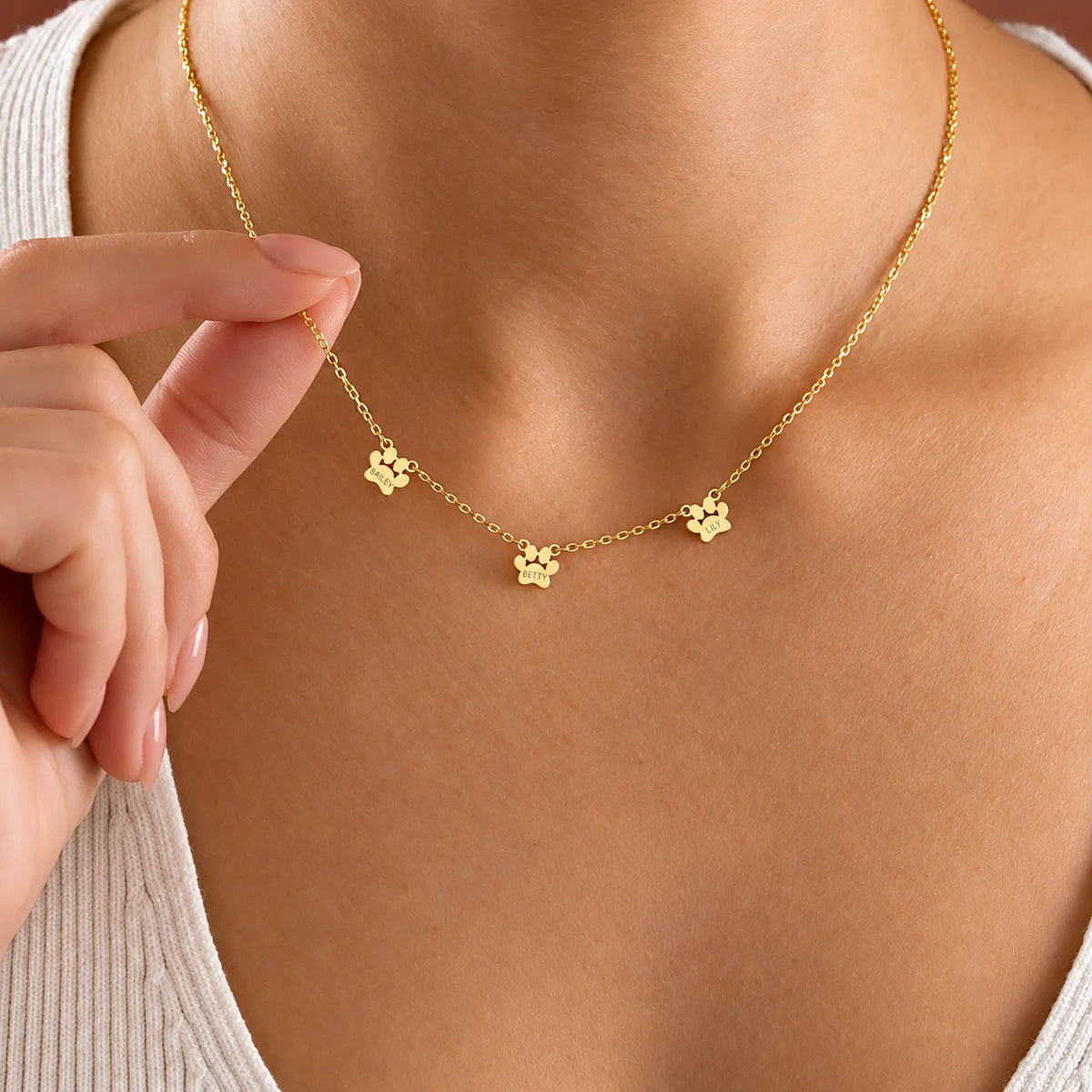 Personalized Paw Print Necklace – Custom Engraved Pet Name