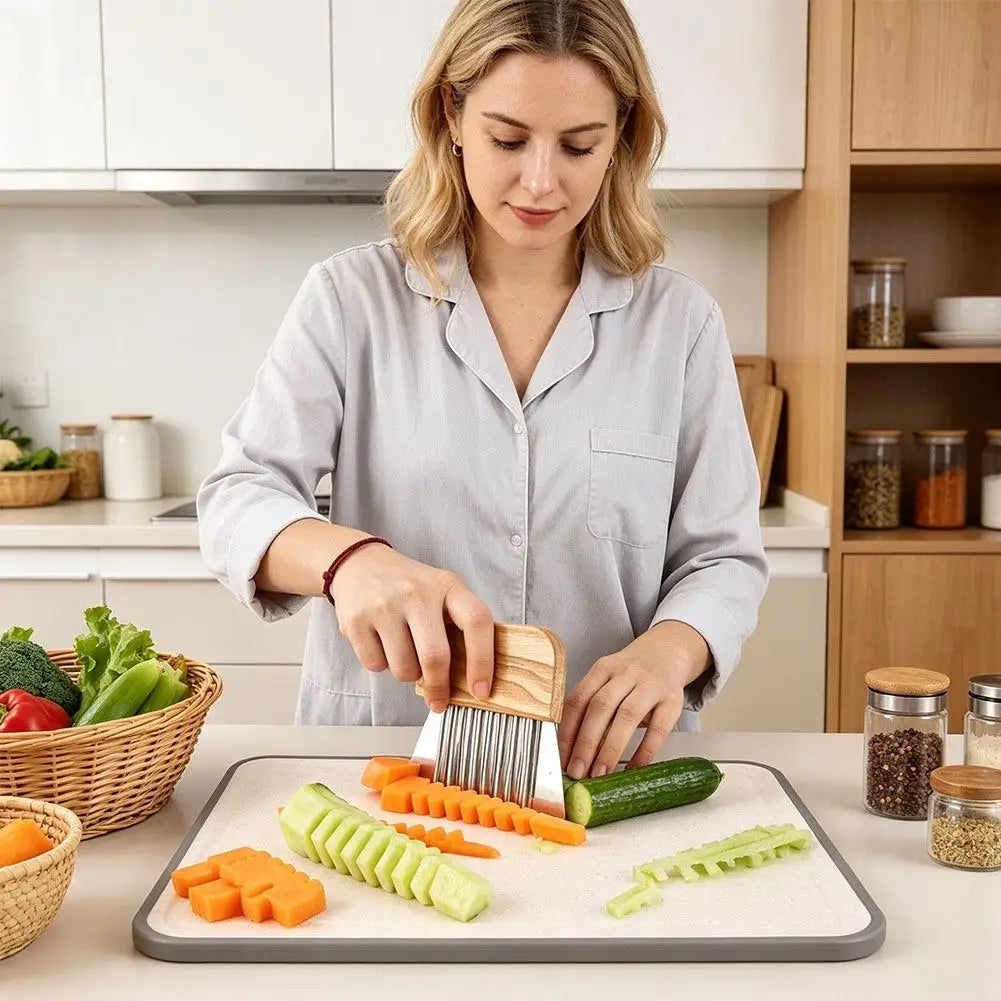 Wavy Vegetable Slicer – Stainless Steel Crinkle Cut Knife