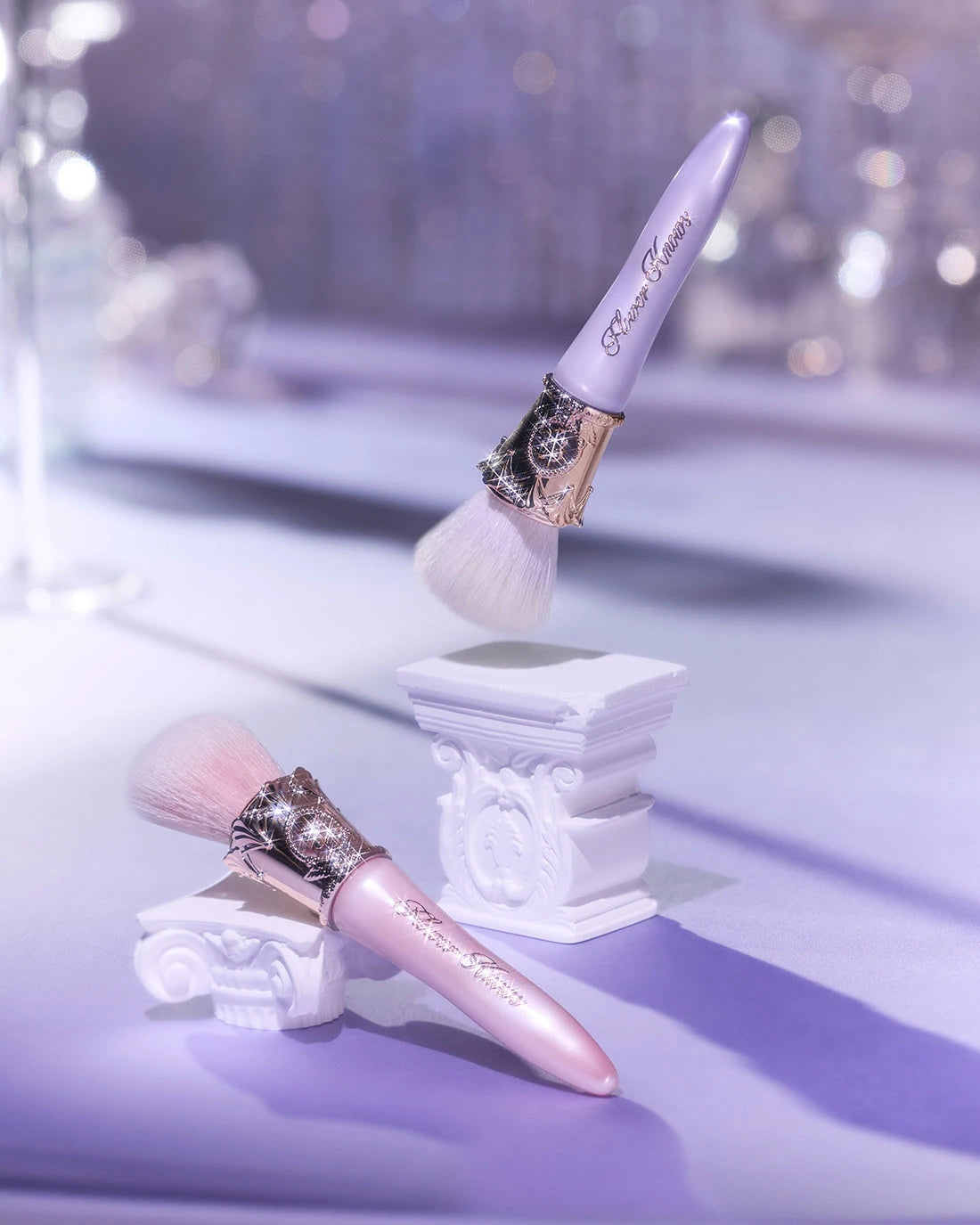 Flower Knows Shell Pearl Blush & Highlighter Makeup Brush