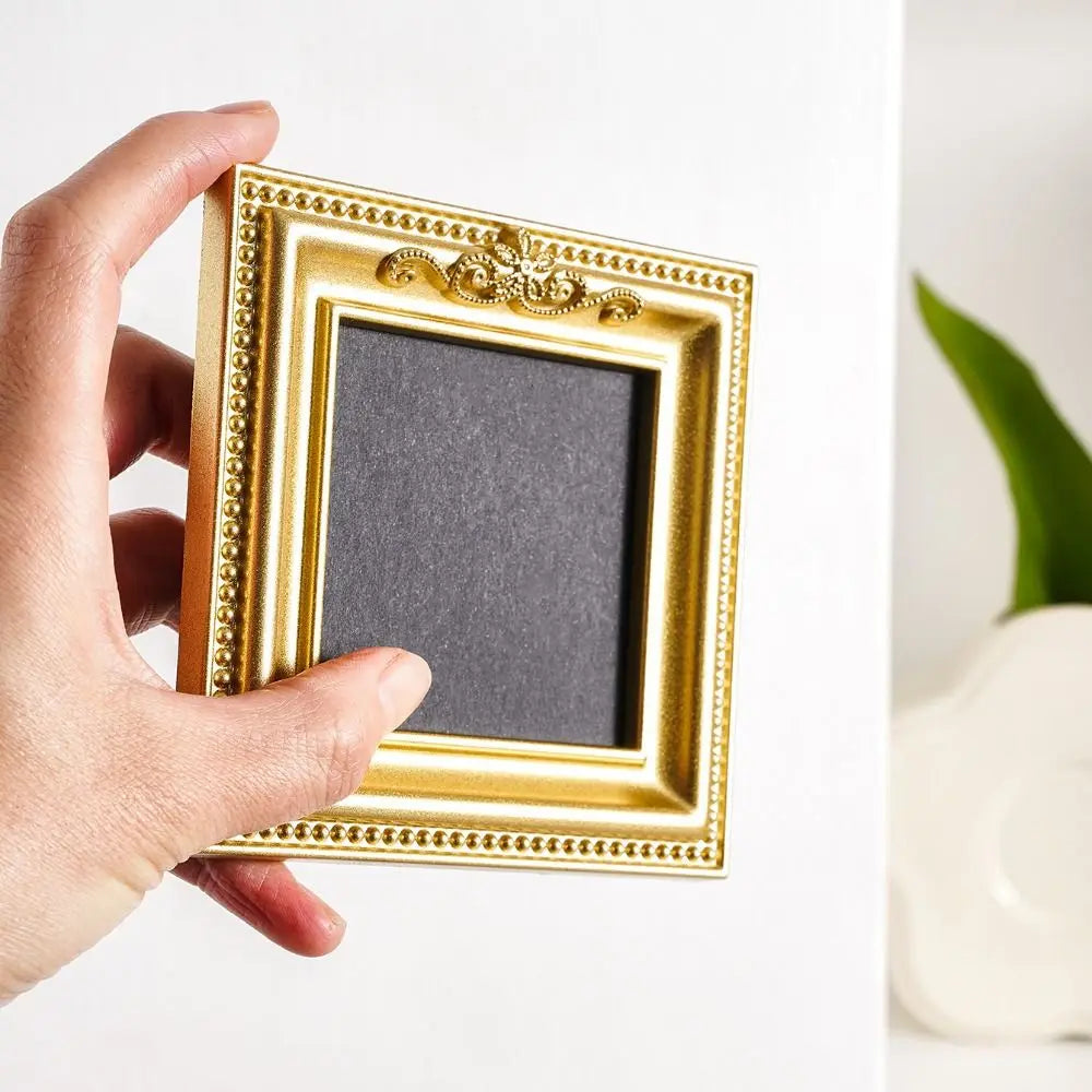 Hanging Mini Resin Photo Frames – Vintage DIY Wall Decor