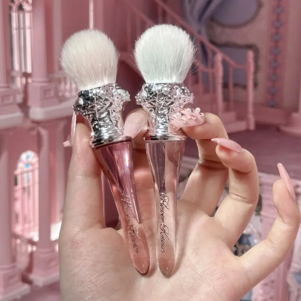 Flower Knows Swan Ballet Blush Brush – Goat Hair Makeup