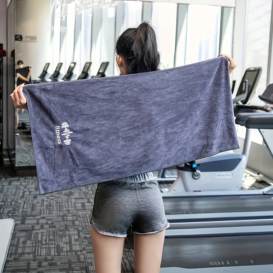 Sports Fitness Towel with Pocket | Soft Absorbent Polyester