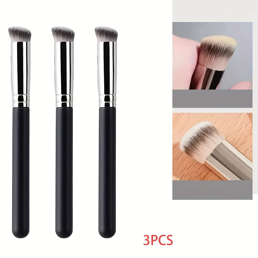 Kabuki Makeup Brush – Foundation, Contour & Blush