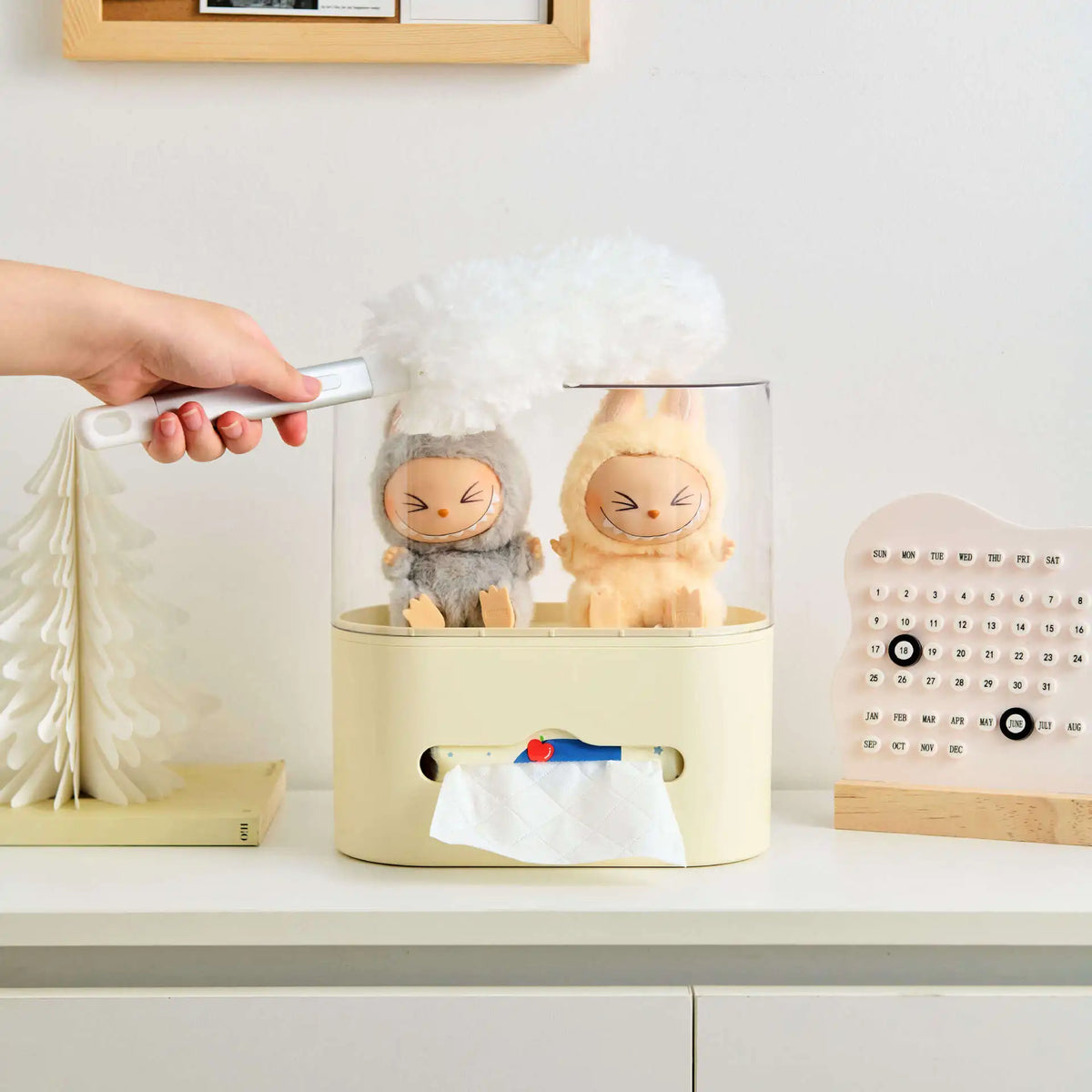Collectible Figure Display Case – Clear Dustproof Tissue Box