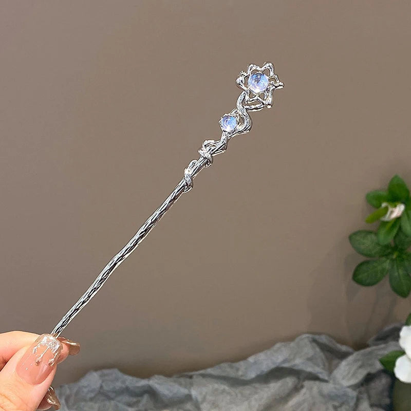 Vintage Chinese Handmade Hair Stick – Elegant Alloy Hairpin