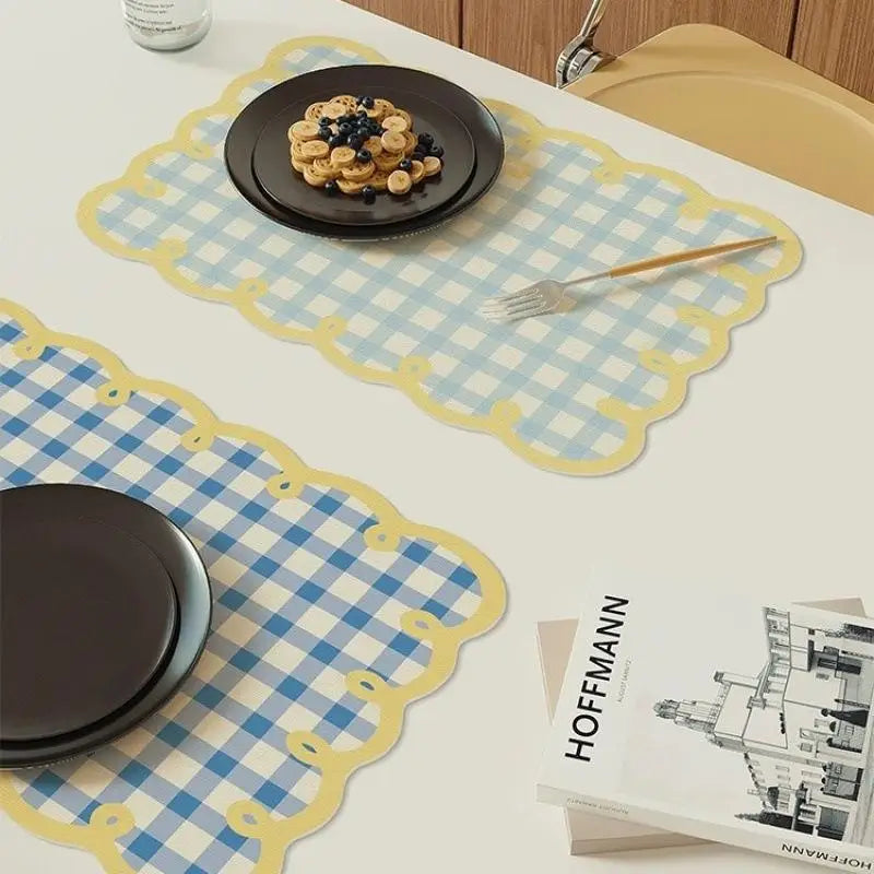 Waterproof Gingham PVC Placemat – Scalloped Edge Table Mat