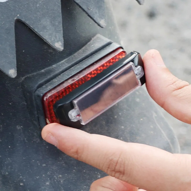Solar LED Strobe Warning Light – Car, Motorcycle & Bike