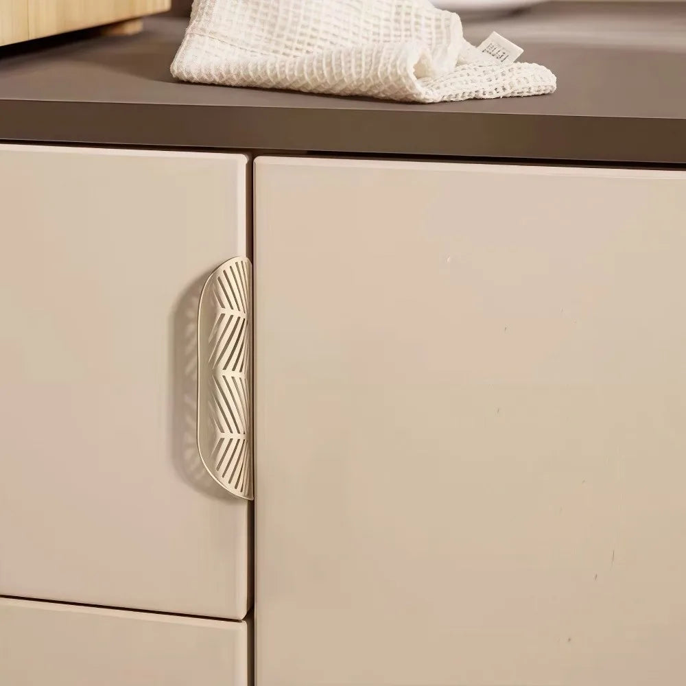 Zinc Alloy Hollow Leaf Cabinet Drawer Pull Handle | Curved Grip