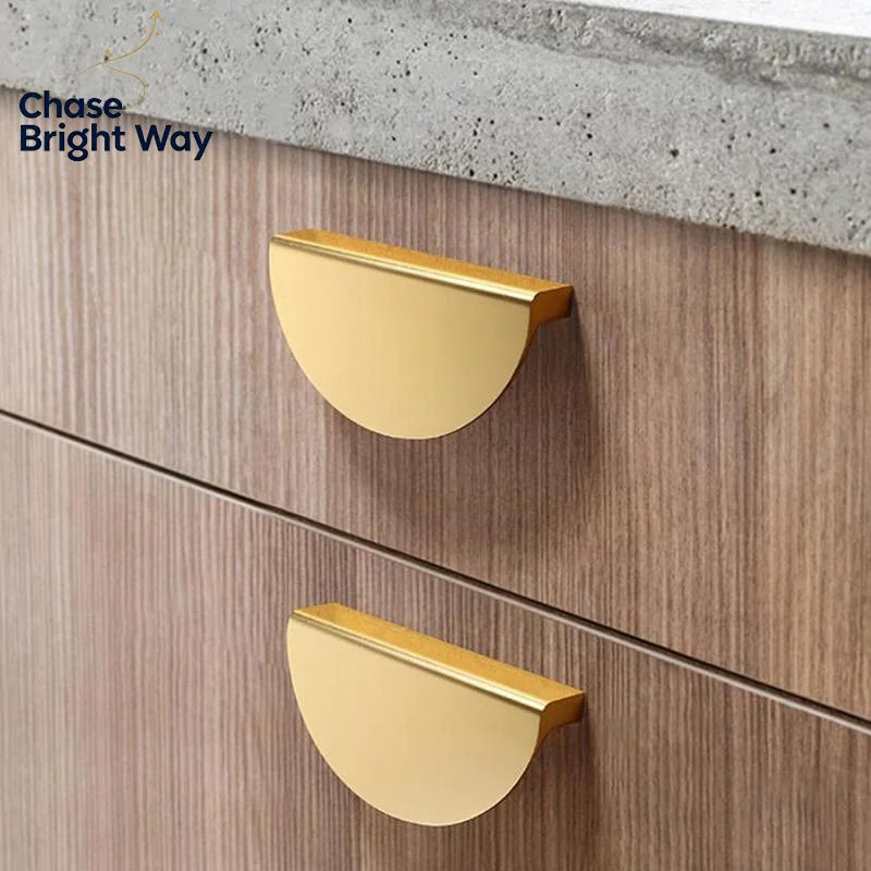 Gold Plastic Charger Plates – Wedding & Dinner Party Décor